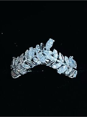 ❤️ NEW! Silver Leaf Moissanite Wreath Ring